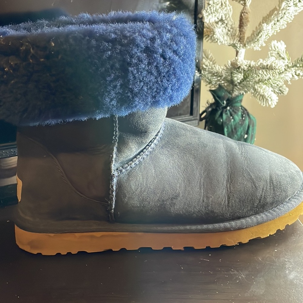 uggs - Picture 4 of 6